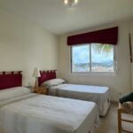 Habitación-2-La-Ventana-Azul