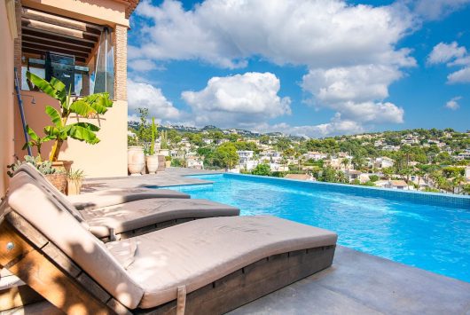 lujosa villa en la costa de Benisa